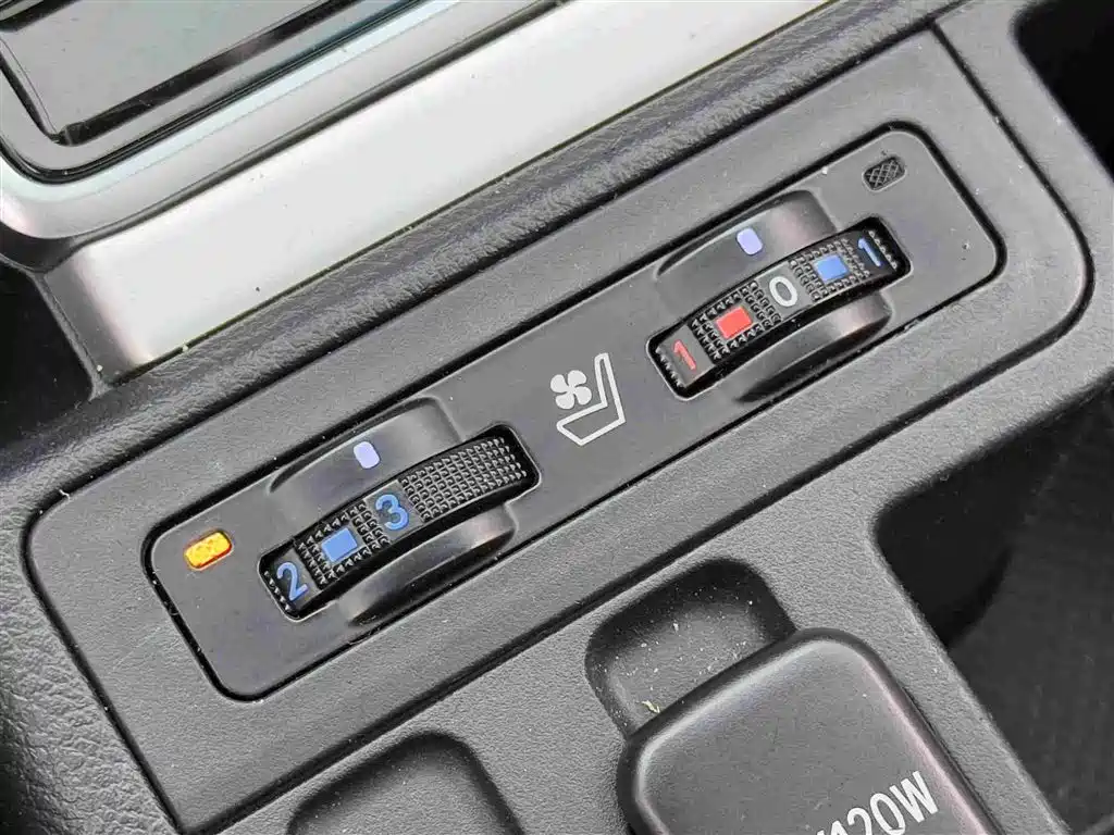 Toyota Prado 2020 — фото 16