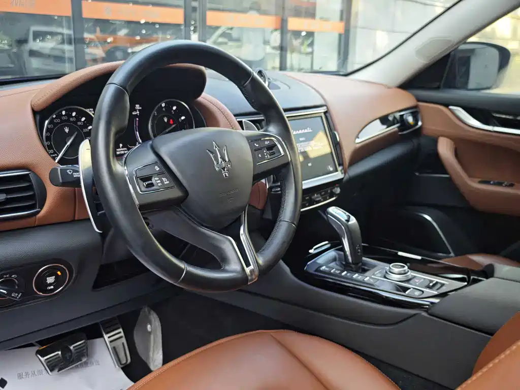 Maserati Levante 2021 — фото 12