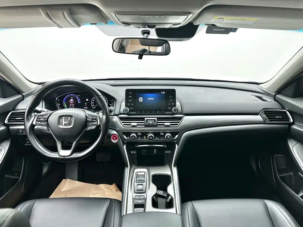 Honda Accord 2019 — фото 10