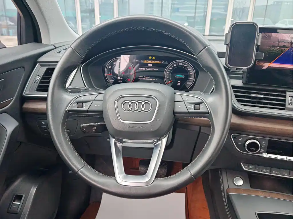 Audi Q5L 2022 — фото 15