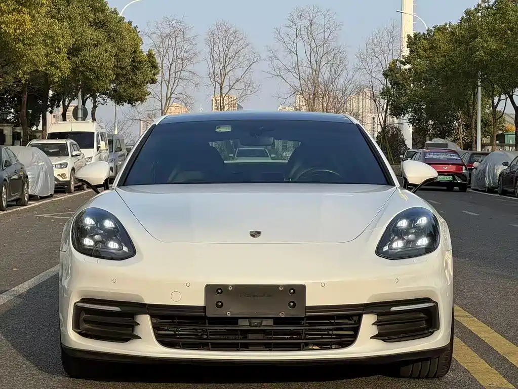 Porsche Panamera 2019 — фото 2