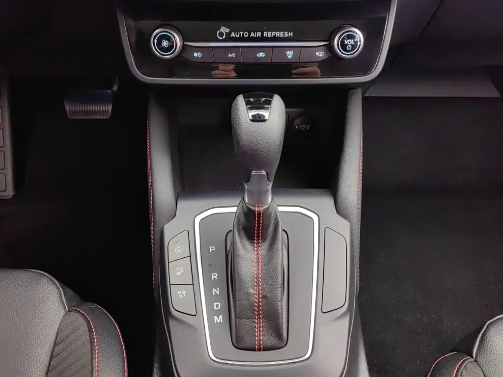 Ford Focus 2023 — фото 13