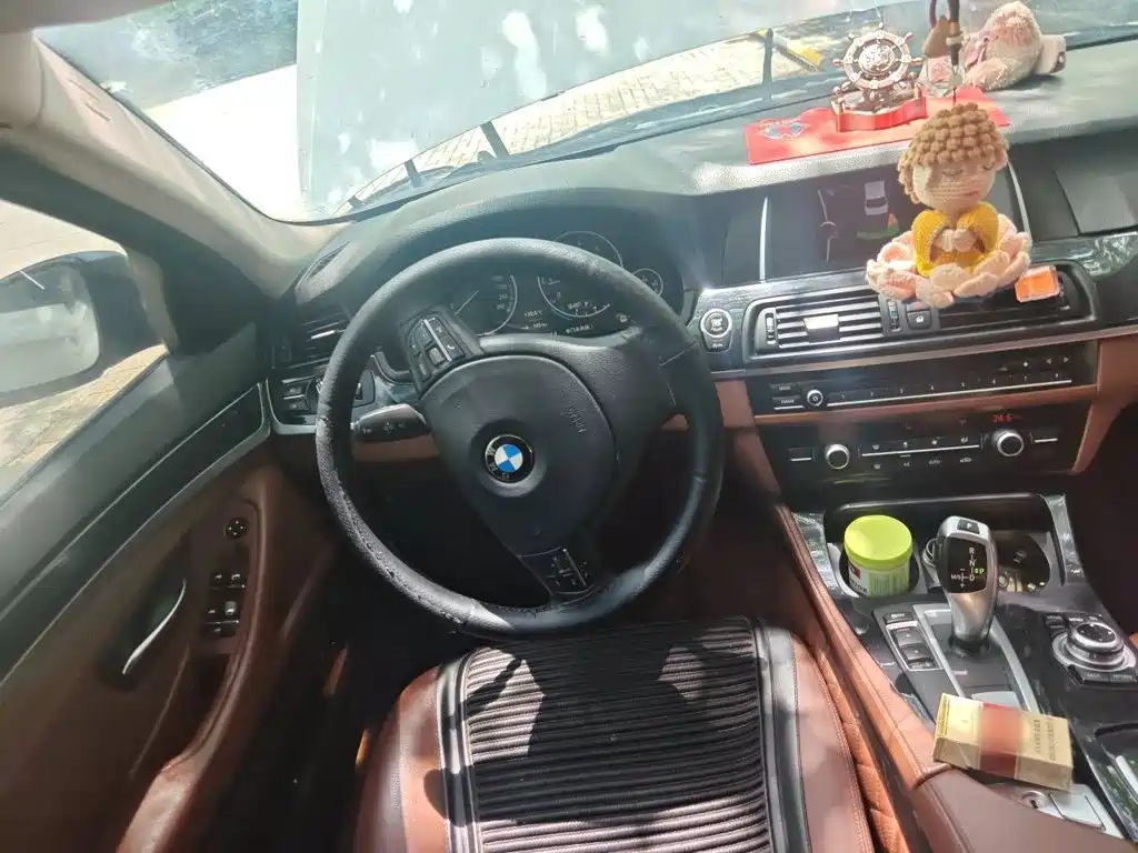 BMW 5 Series 2014 — фото 11