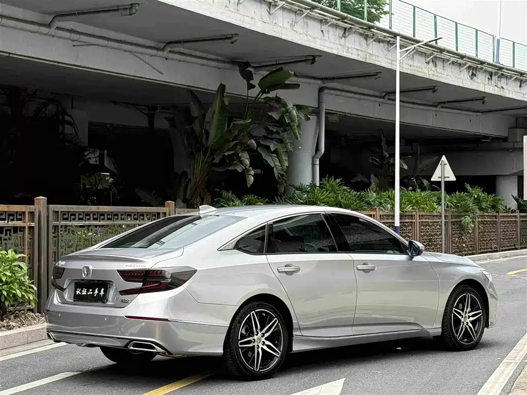 Honda Accord 2019 — фото 19