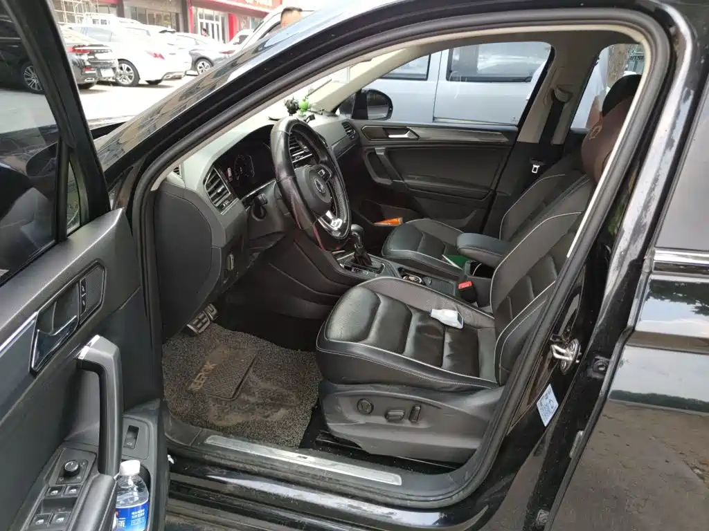 Volkswagen Tiguan L 2020 — фото 12