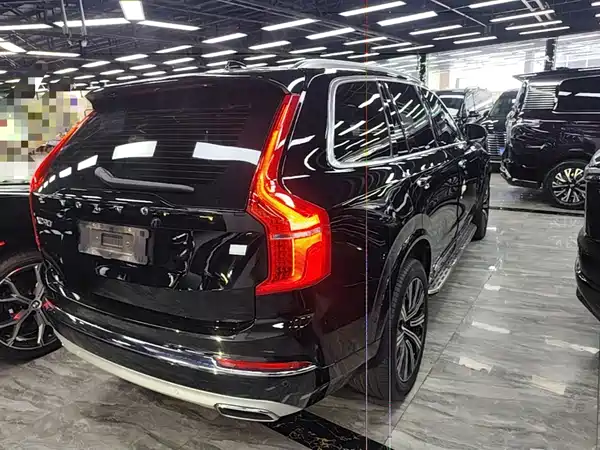 Volvo XC90 Plug-In Hybrid 2021