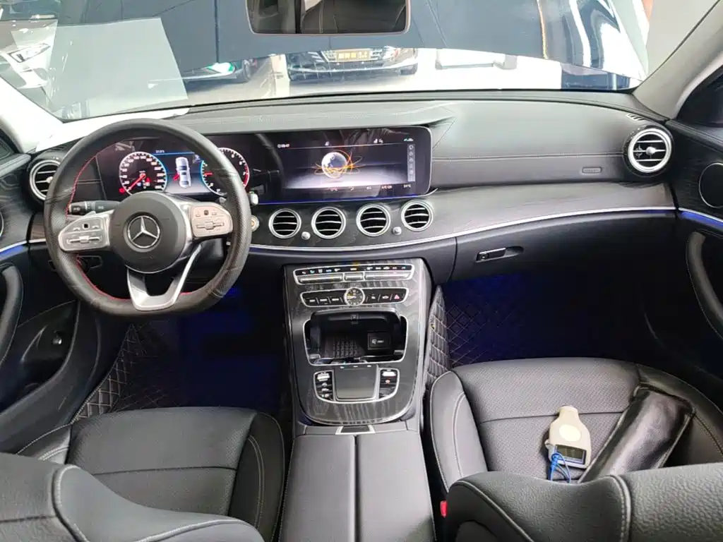Mercedes-Benz E-Class 2019 — фото 10