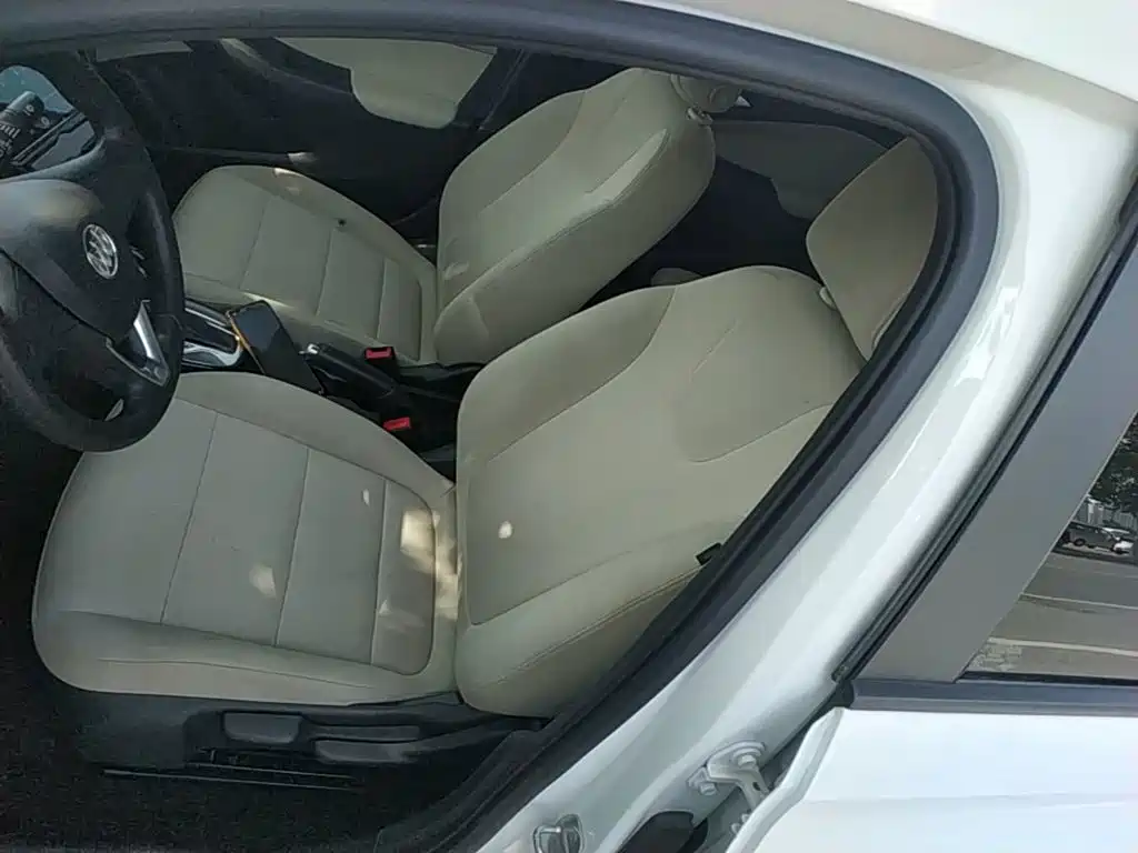 Buick Excelle 2023 — фото 15