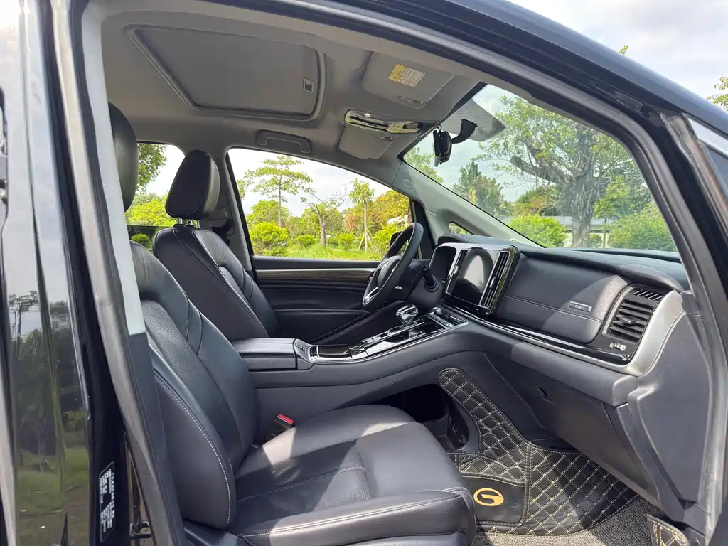 GAC Motor Trumpchi M8 2021 — фото 14