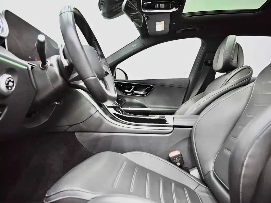 Mercedes-Benz C-Class 2024 — фото 18