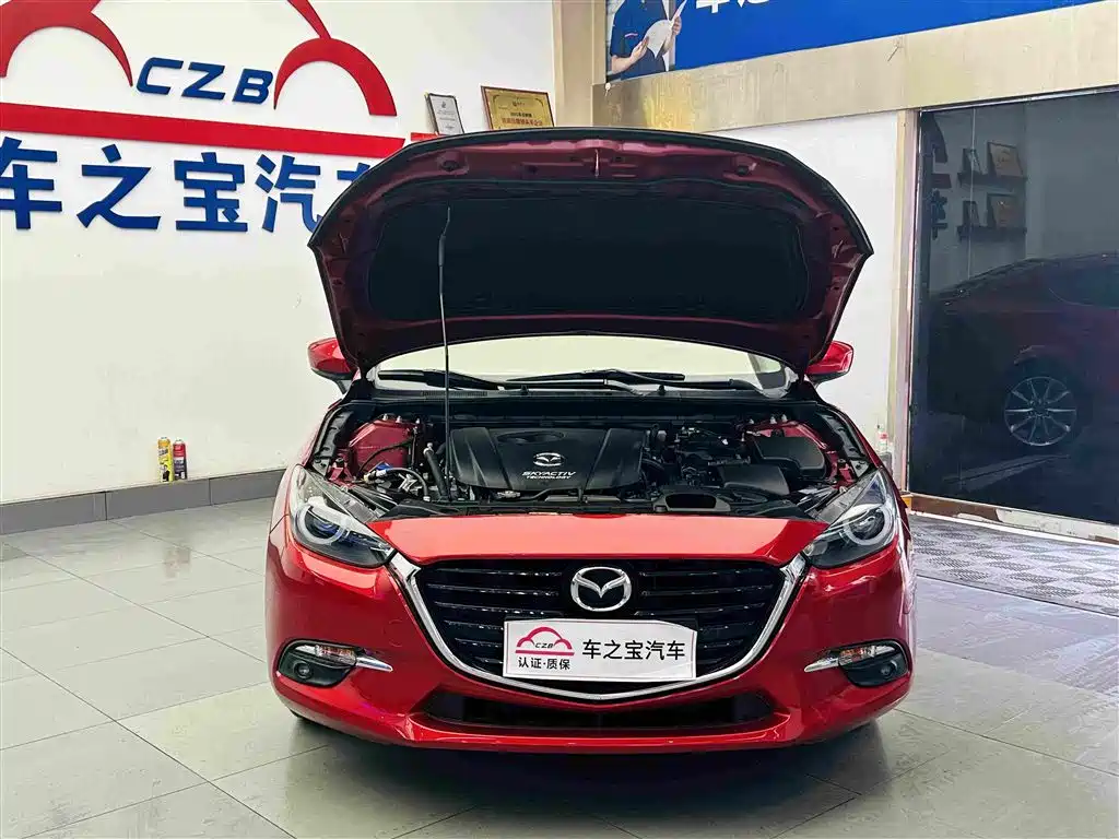 Mazda 3 Axela 2018 — фото 26