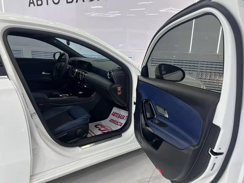 Mercedes-Benz A-Class 2022 — фото 18