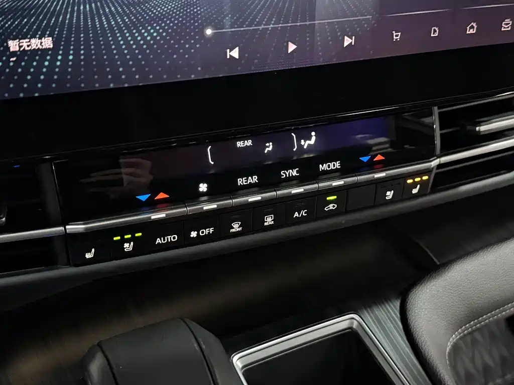 Toyota Sienna 2024 — фото 12