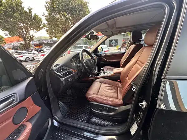 BMW X5 2011
