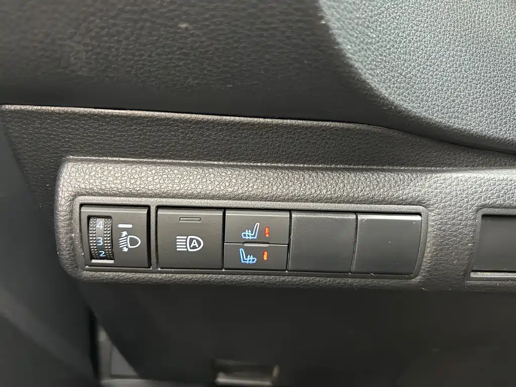 Toyota Corolla 2023 — фото 23