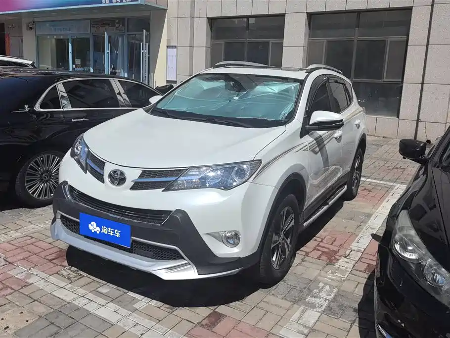 Toyota RAV4 2016 — фото 1