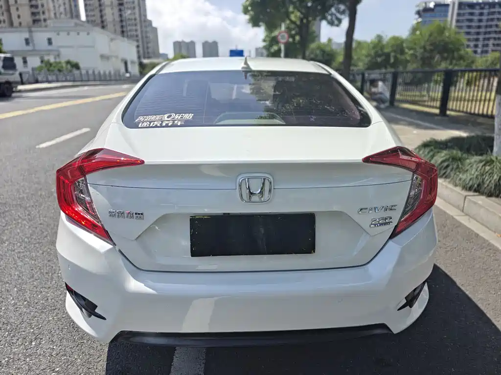 Honda Civic 2021 — фото 17