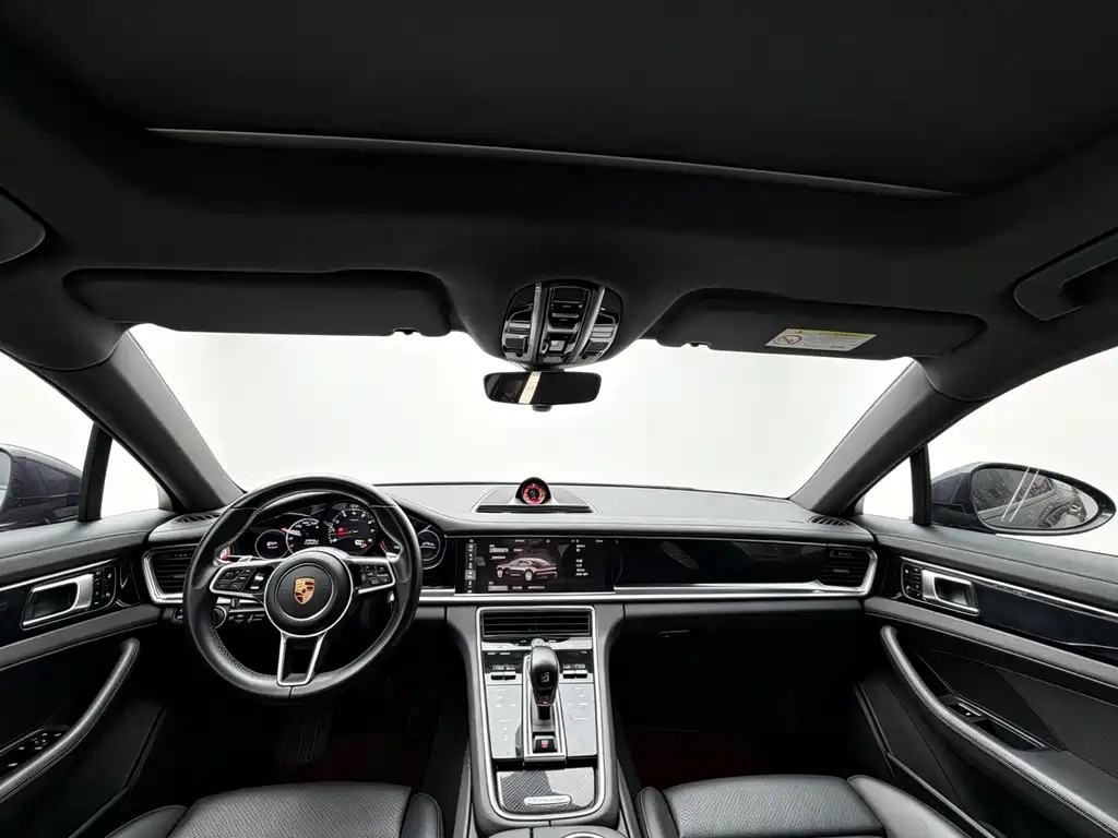 Porsche Panamera 2017 — фото 10
