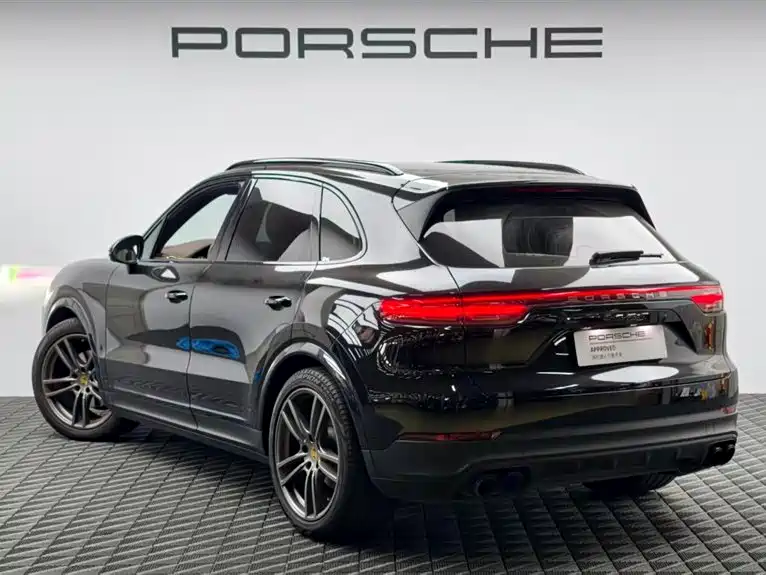 Porsche Cayenne 2022 — фото 6