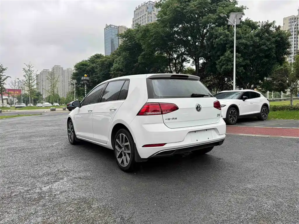 Volkswagen Golf 2020