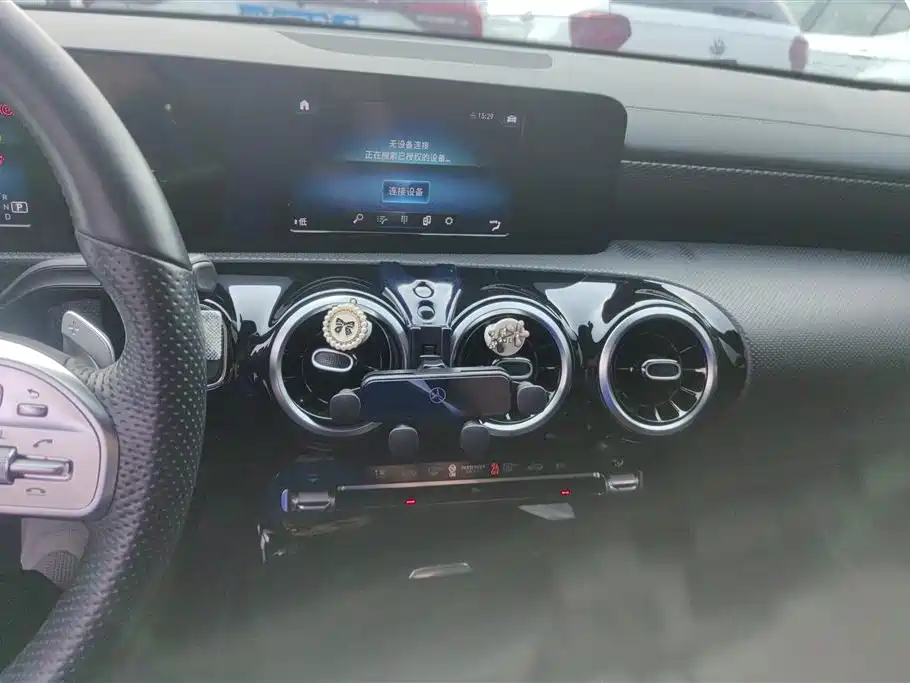 Mercedes-Benz A-Class 2020 — фото 13