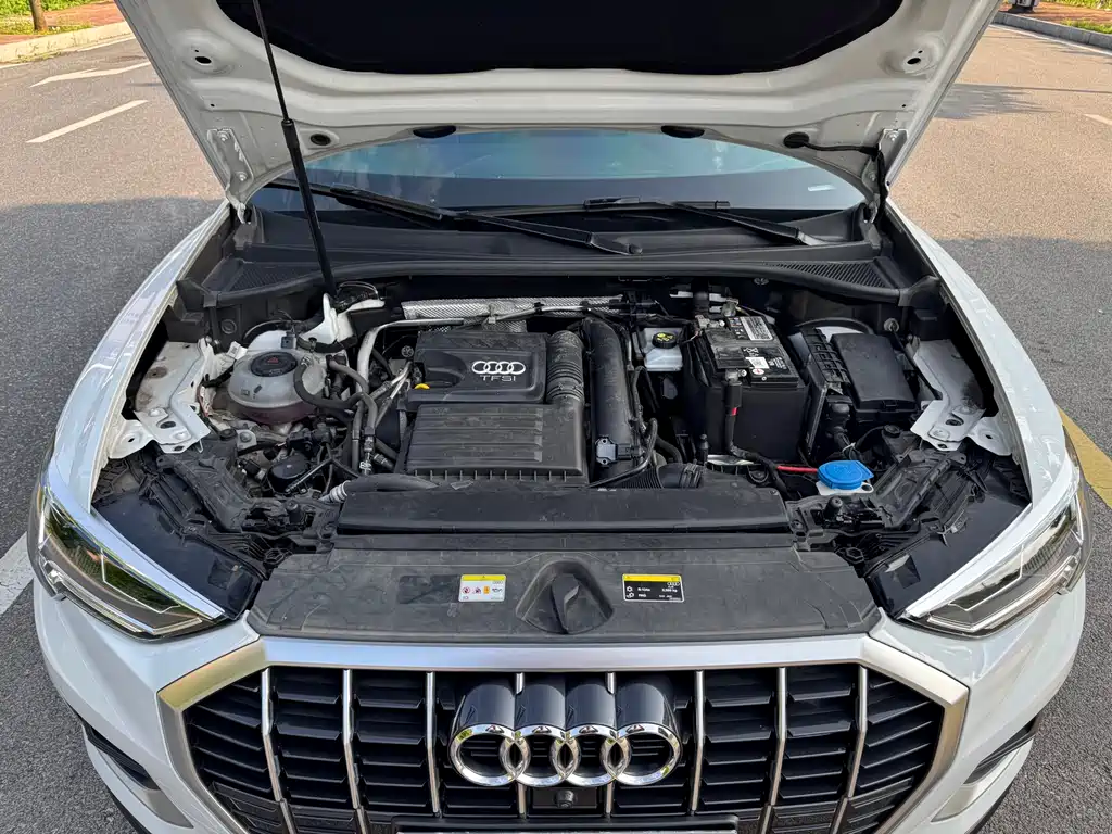 Audi Q3 2021 — фото 16