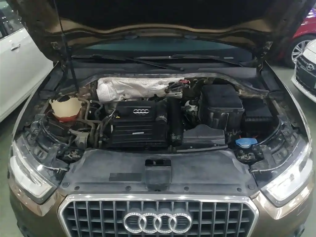 Audi Q3 2015 — фото 20