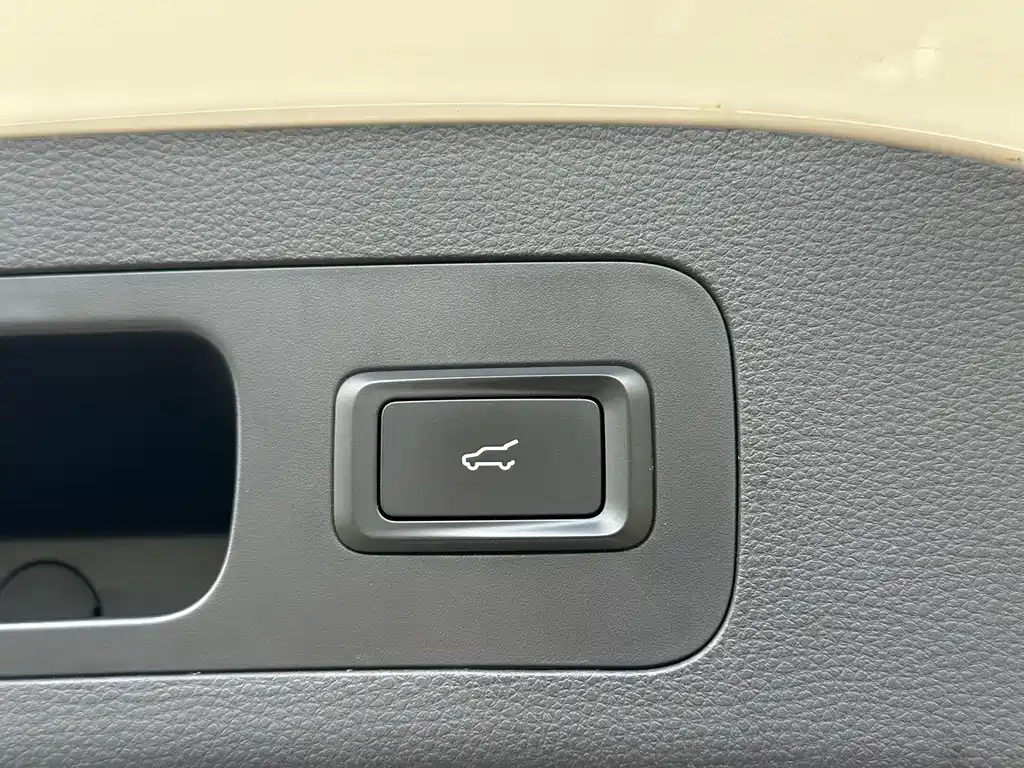 Ford Territory 2023 — фото 22
