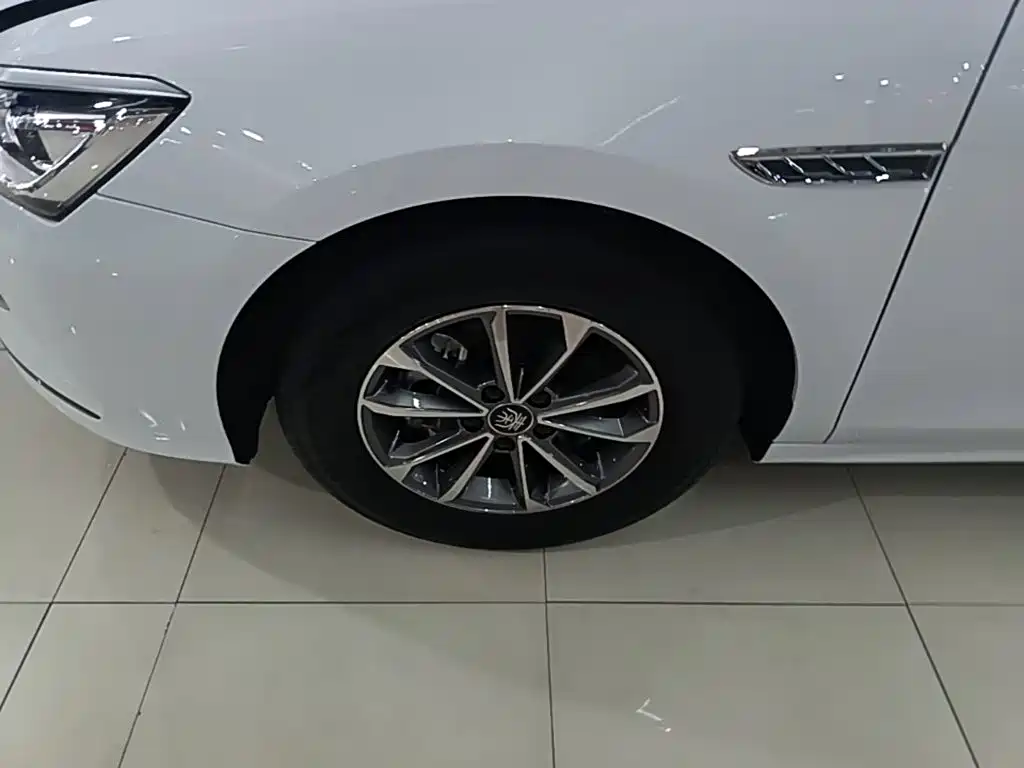 BYD Qin PLUS 2025 — фото 23