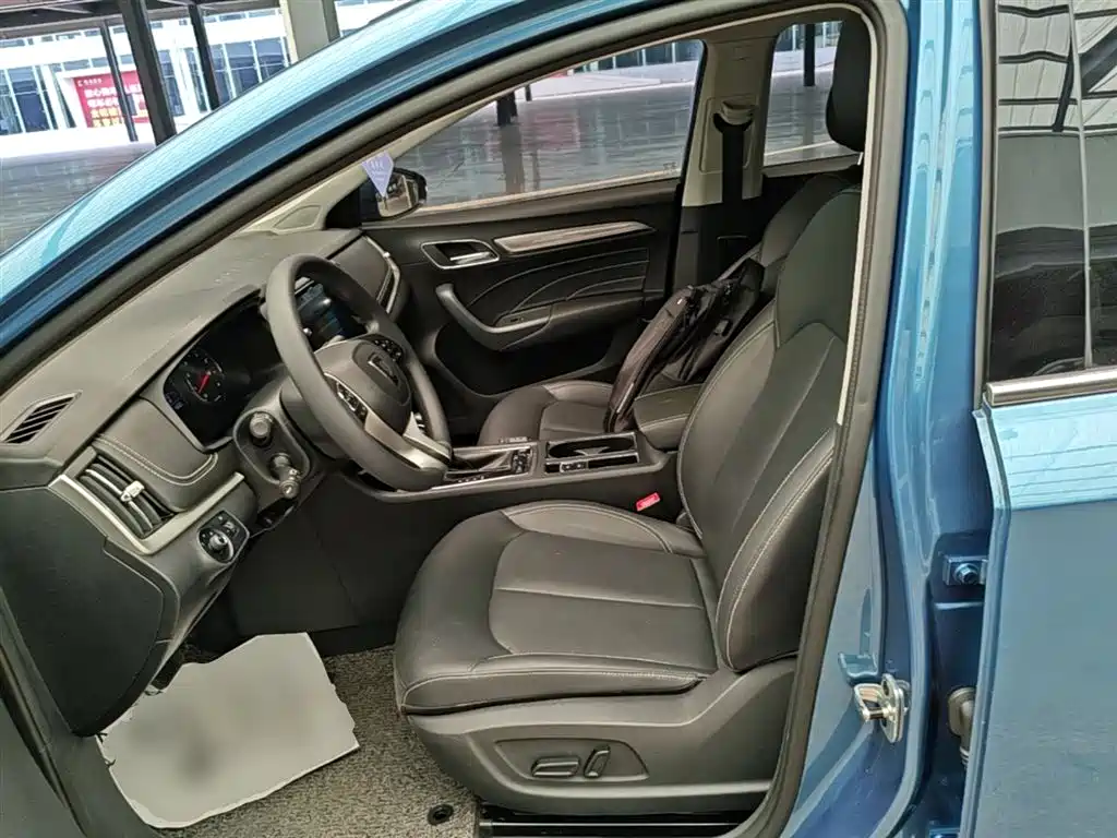 Roewe i6 Classic 2020 — фото 15