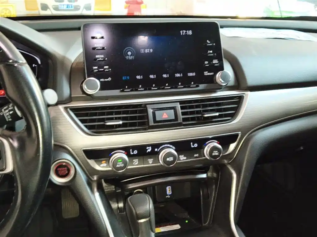 Honda Accord 2020 — фото 13