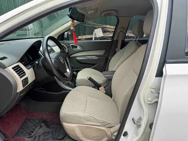 Baojun 630 2013