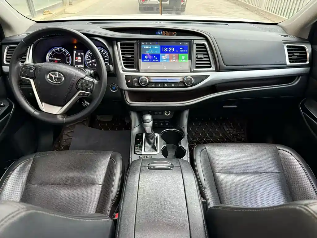 Toyota Highlander 2019 — фото 8