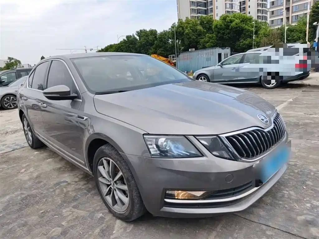 Skoda Octavia 2018 — фото 4