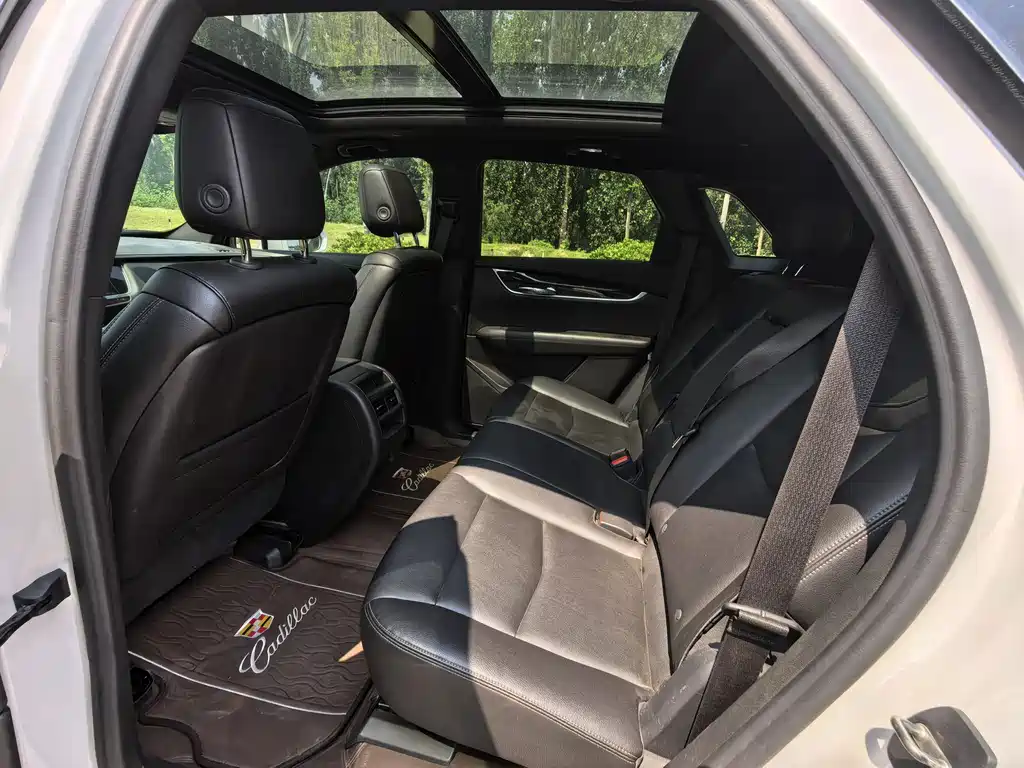 Cadillac XT5 2020 — фото 16