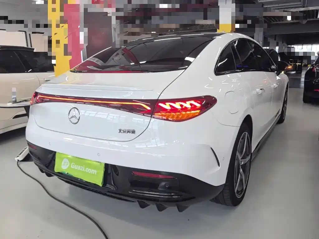 Mercedes-Benz EQE 2025