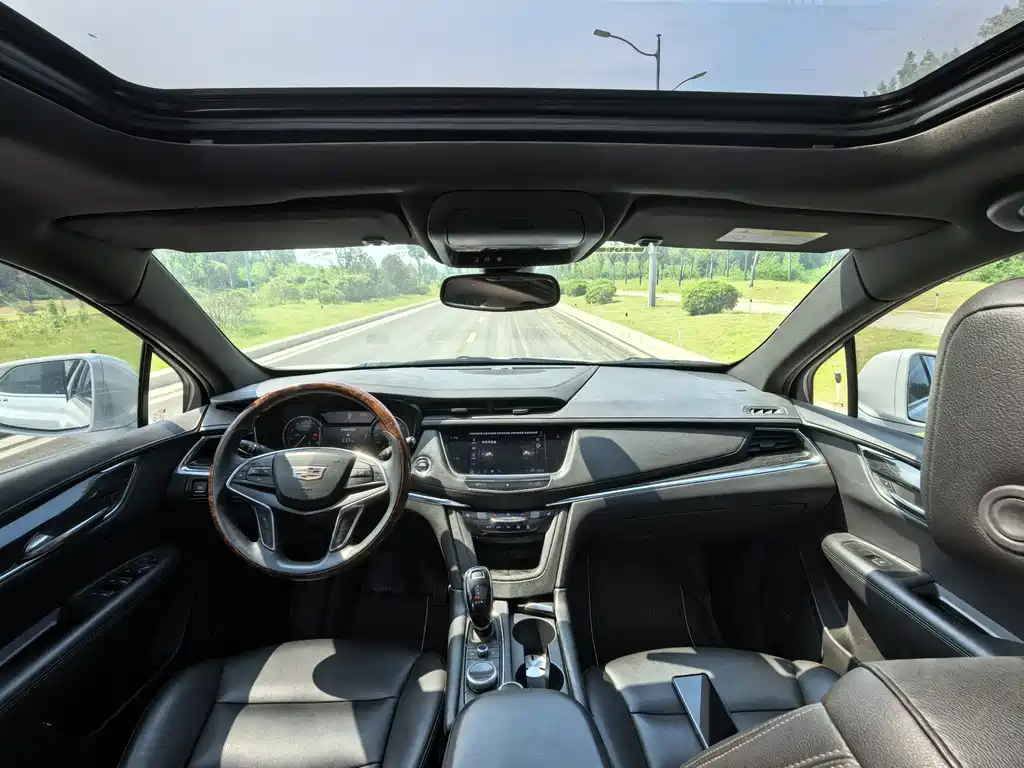 Cadillac XT5 2020 — фото 17