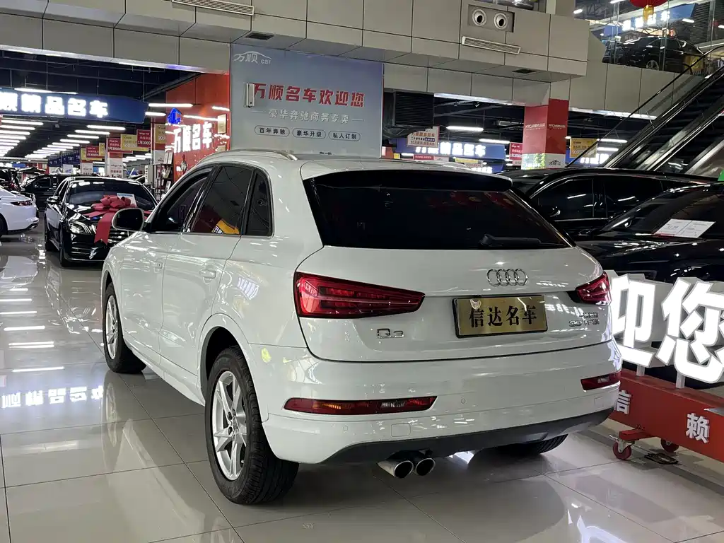 Audi Q3 2018 — фото 20