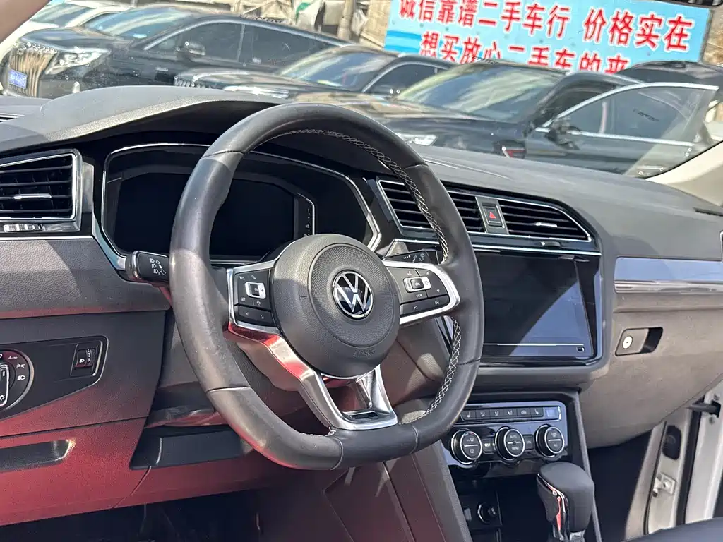 Volkswagen Tiguan L 2021 — фото 18