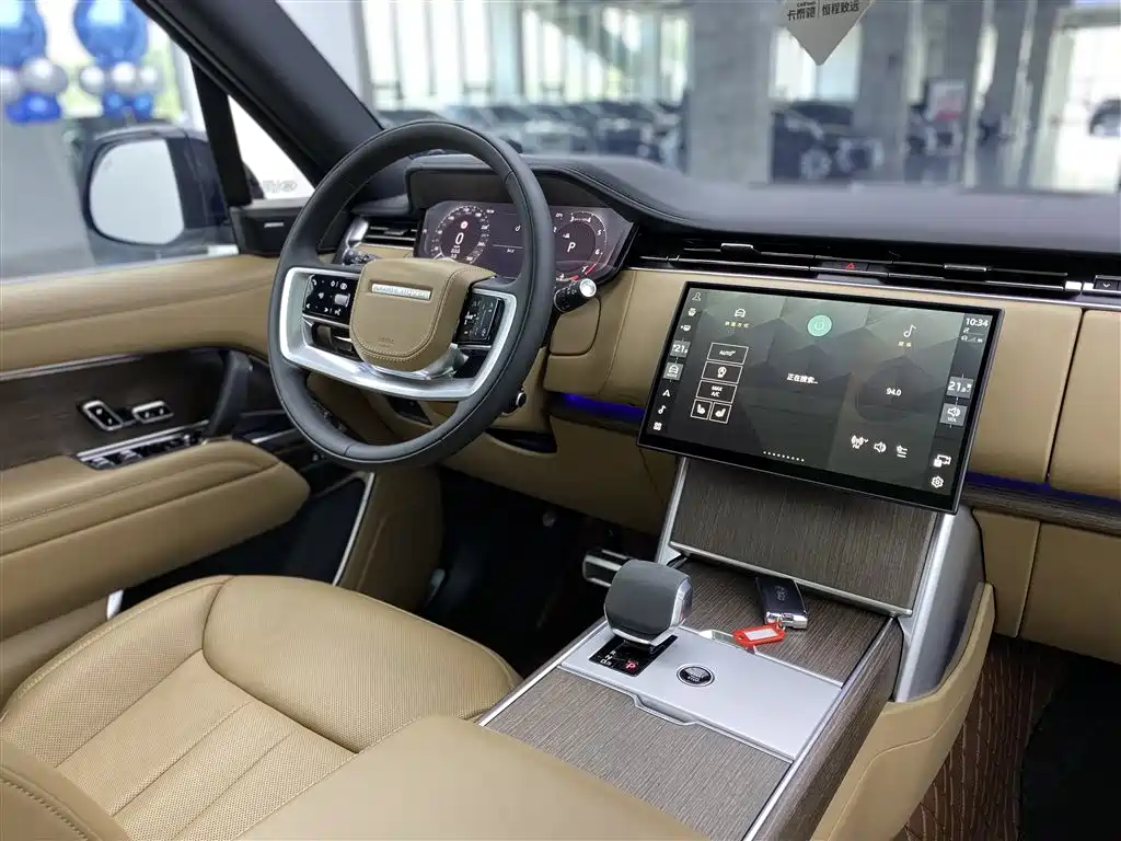 Land Rover Range Rover 2024 — фото 12