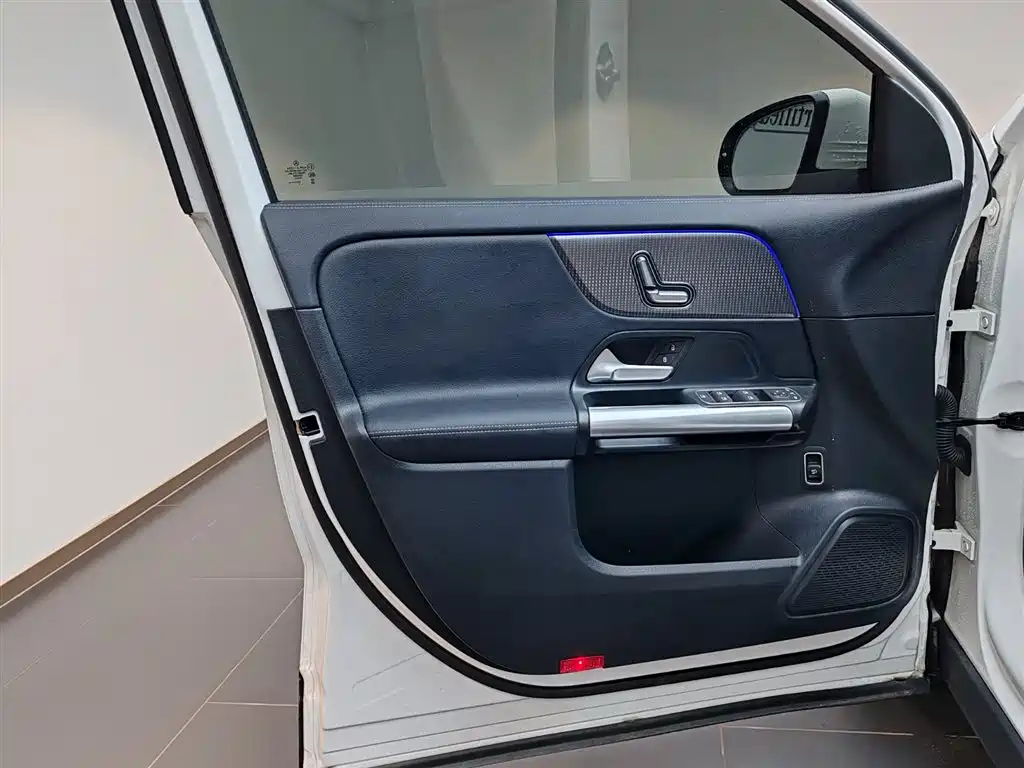 Mercedes-Benz GLA 2023 — фото 9