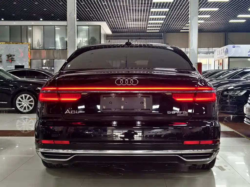 Audi A8 2019 — фото 17