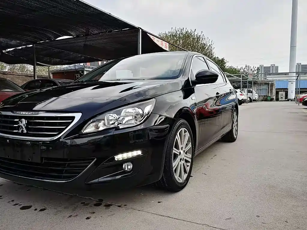 Peugeot 408 2016 — фото 18