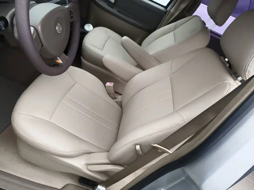 Buick GL8 2015 — фото 15