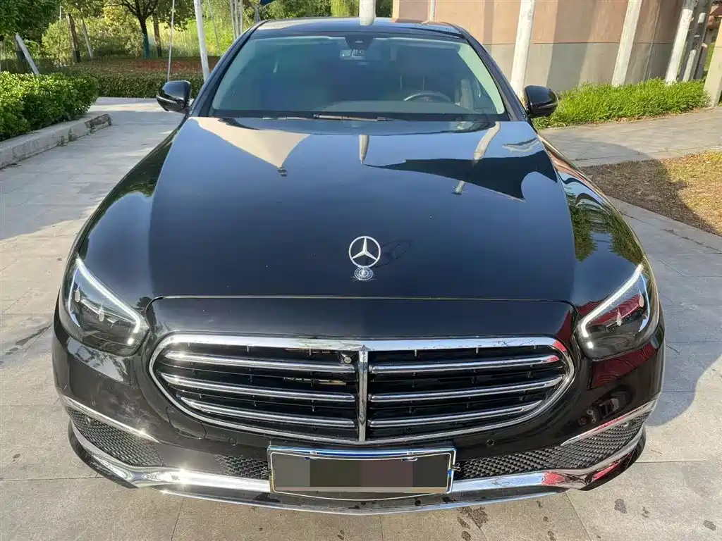 Mercedes-Benz E-Class 2023