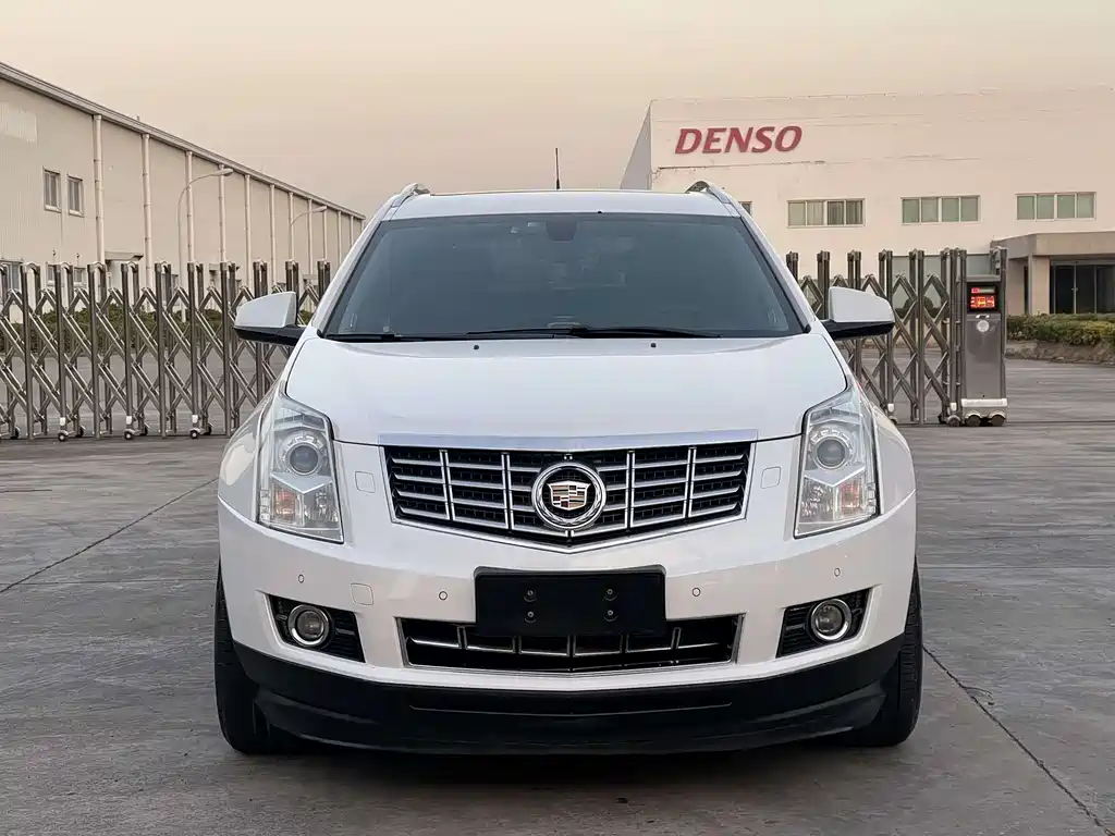 Cadillac SRX 2014 — фото 2