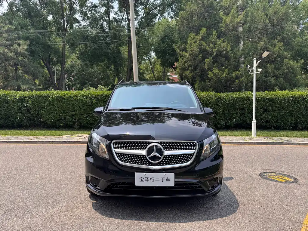 Mercedes-Benz Vito 2024