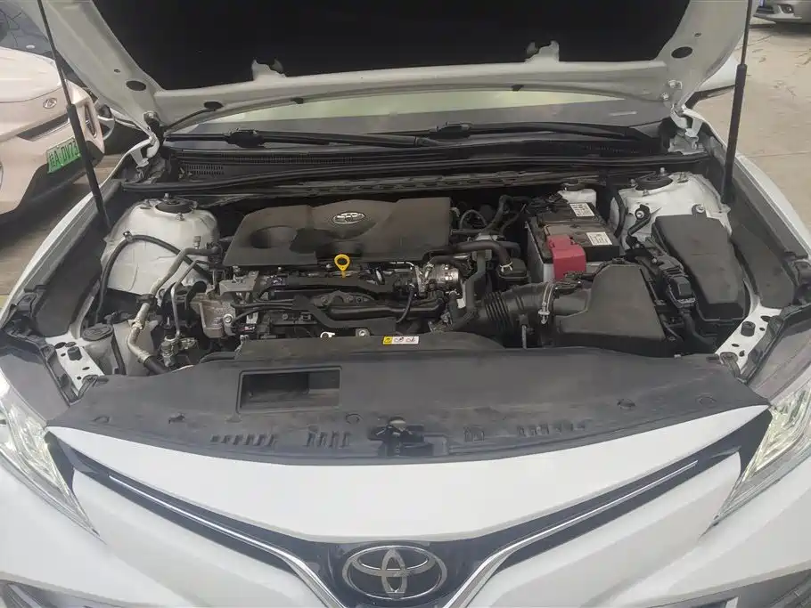 Toyota Camry 2020 — фото 10