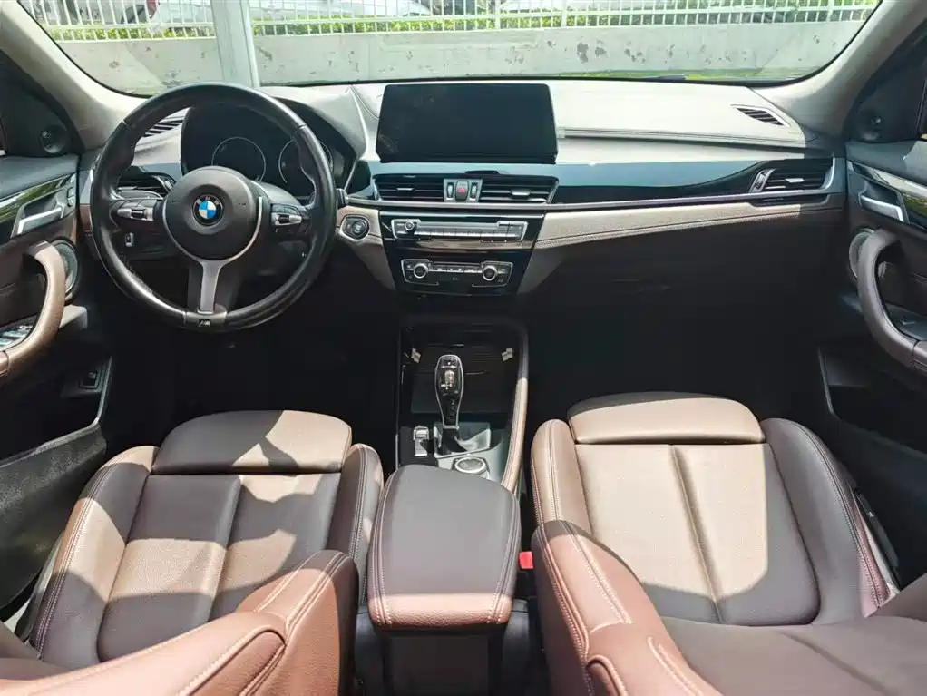 BMW X2 2023 — фото 13