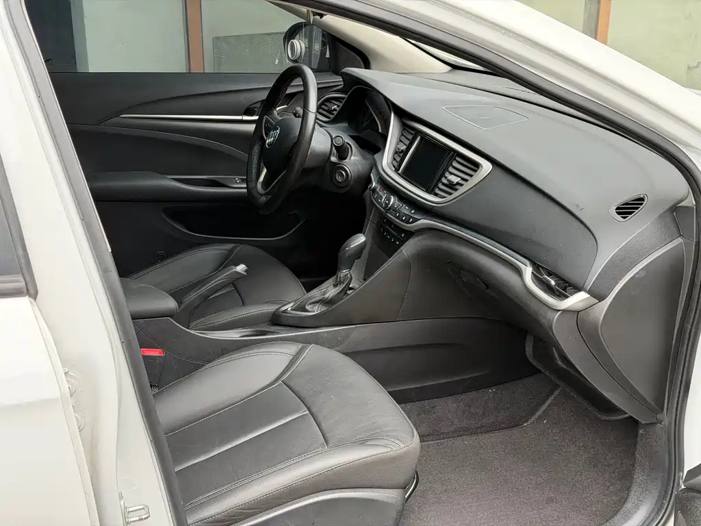 Buick Excelle 2019 — фото 11